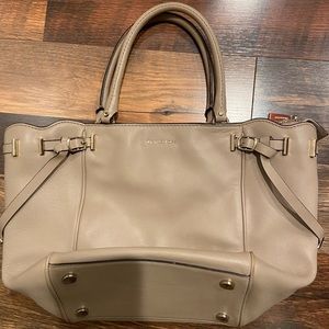 Michael Kors bag in Tan color